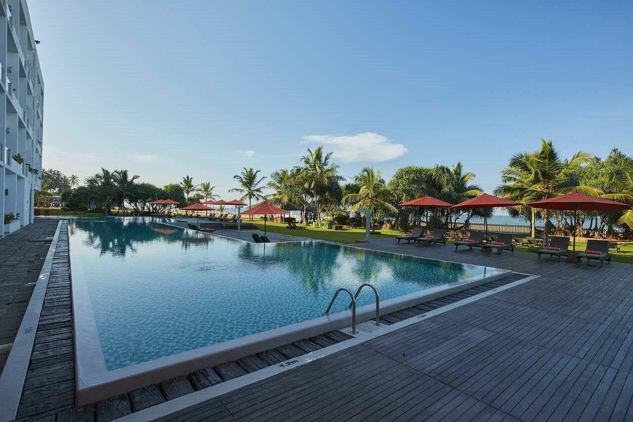 Hotel Citrus Waskaduwa Bentota Esterno foto