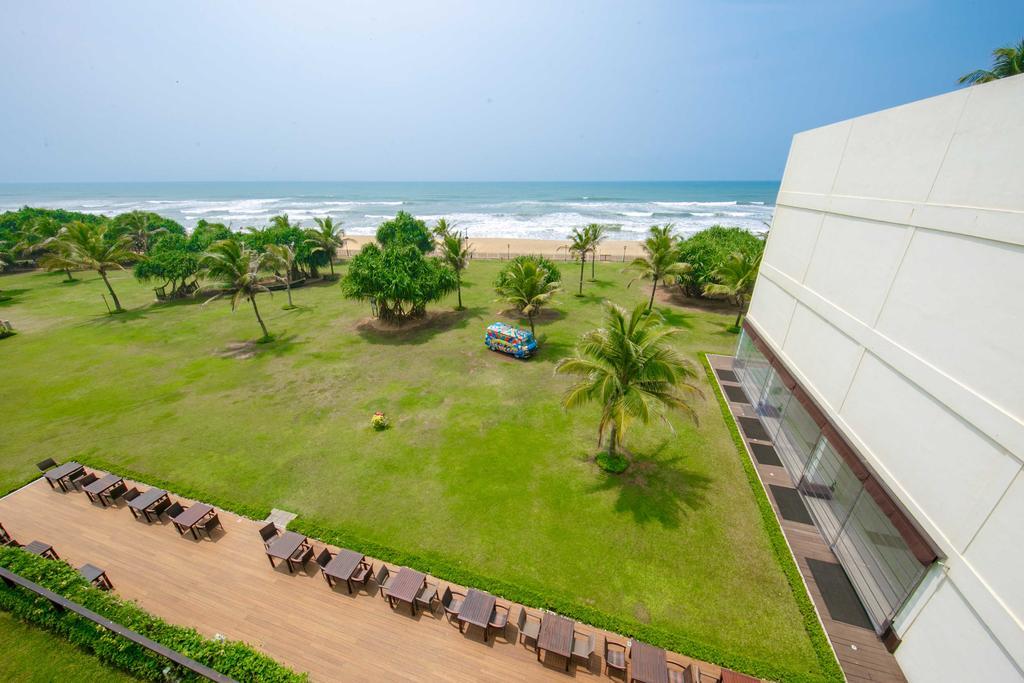Hotel Citrus Waskaduwa Bentota Esterno foto