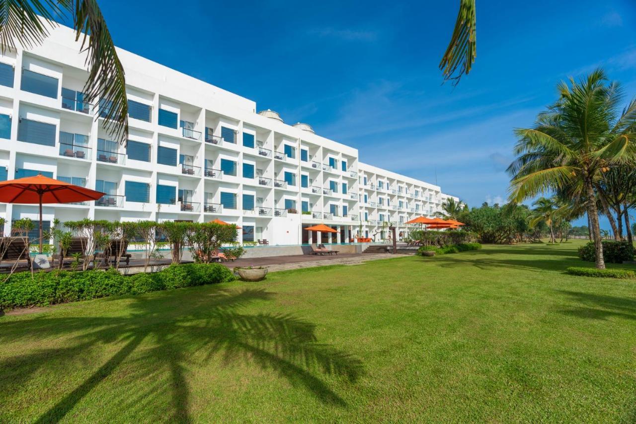 Hotel Citrus Waskaduwa Bentota Esterno foto